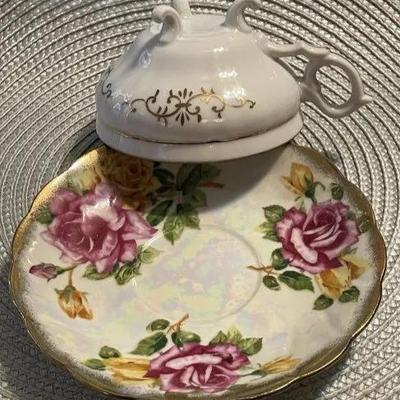 Vintage Royal Sealy China Japan â€œFLOWERSâ€ Three Footed Teacup and Saucer Set as Pic'd.