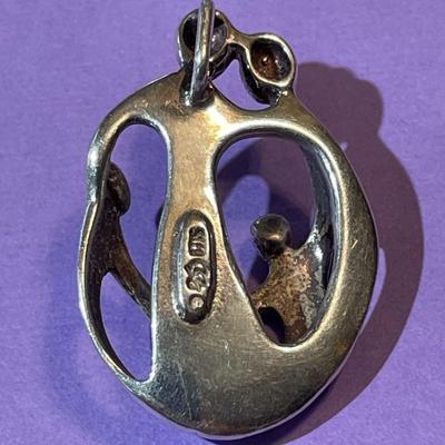 Vintage Sterling Silver Family Fashion Pendant in Good Preowned Condition.