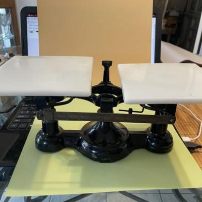 Vintage Style-2 Ohaus Mechanical Balance Beam Scale w/White Milk Glass Trays as Pictured. (10-Grams) Base Might Have Been Repainted.