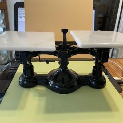 Vintage Style-2 Ohaus Mechanical Balance Beam Scale w/White Milk Glass Trays as Pictured. (10-Grams) Base Might Have Been Repainted.