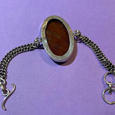 Vintage Nicely Made Carnelian Fashion Sterling Silver Bracelet in Good Preowned Condition.