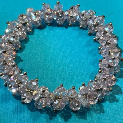 Vintage Pink Ice Glass/Crystal Stretch Bracelet in like New Preowned Condition as Pictured.