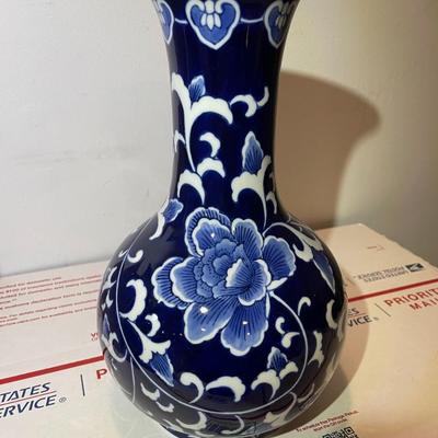 Vintage 20th Century Chinese Porcelain Vase 12" Tall in Very Good Condition as Pictured.