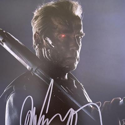 Terminator Genisys Arnold Schwarzenegger signed movie photo