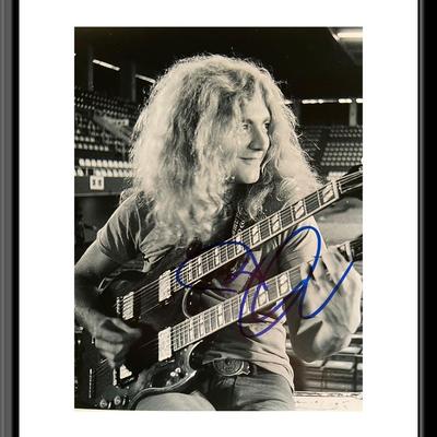 Led Zeppelin Robert Plant signed photo