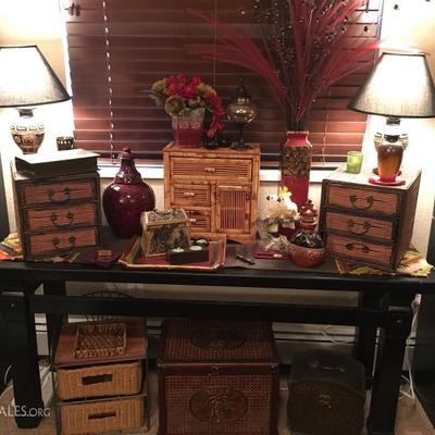 100s of Beautiful Pier One and Pottery Barn Accessories