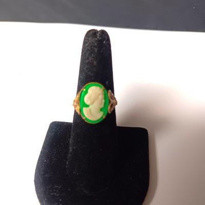 10K GOLD ANTIQUE CAMEO RING