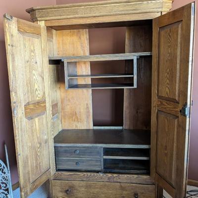 Beautiful Antique Oak Cabinet