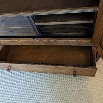 Beautiful Antique Oak Cabinet