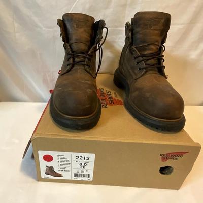 RED Wing steel tipped boots, like new Menâ€™s size 6