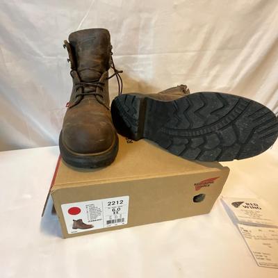 RED Wing steel tipped boots, like new Menâ€™s size 6