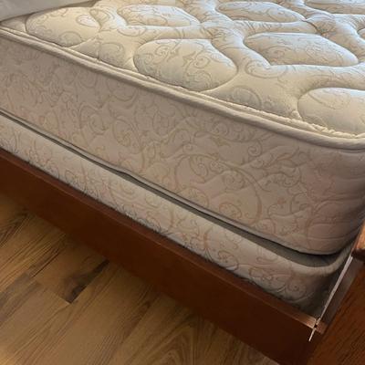 Lexington Full Size Bed with Foot & Headboard (P-MG)