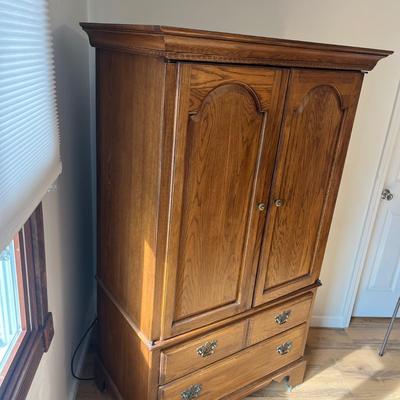 Lexington Entertainment Armoire (P-MG)