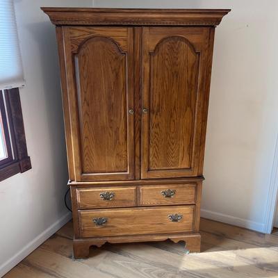 Lexington Entertainment Armoire (P-MG)