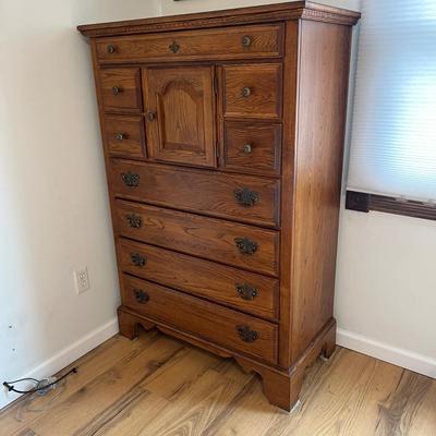 Lexington Chest of Drawers (P-MG)