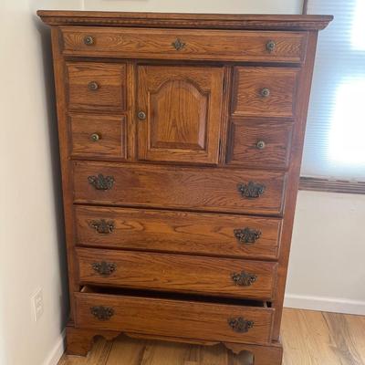 Lexington Chest of Drawers (P-MG)