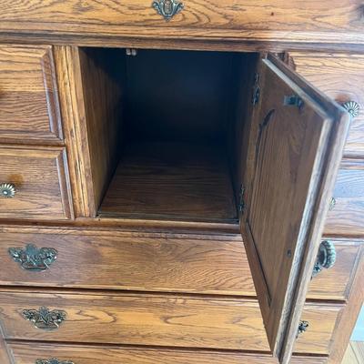 Lexington Chest of Drawers (P-MG)