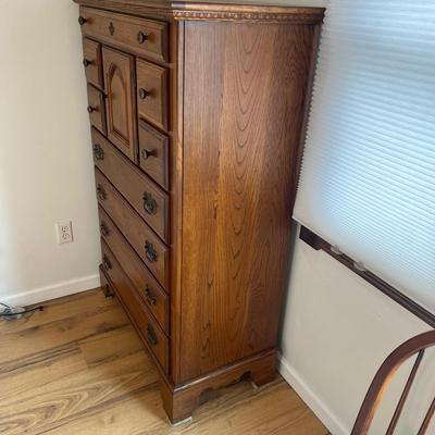 Lexington Chest of Drawers (P-MG)