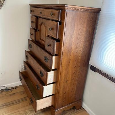 Lexington Chest of Drawers (P-MG)