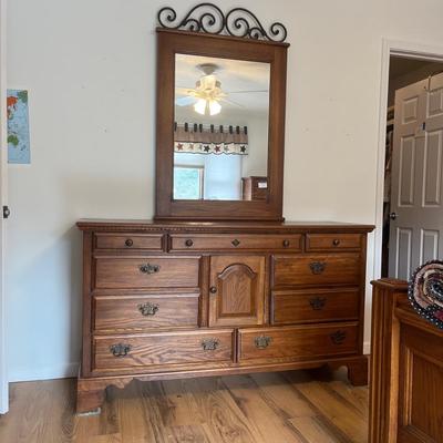 Lexington Dresser & Mirror (P-MG)