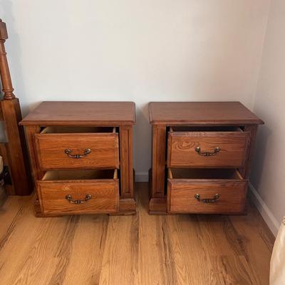 Broyhill Wooden Night Stands (UB-DZ)