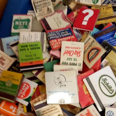 LOT 152 LOT OF OLD MATCH BOOKS