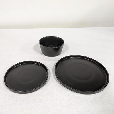 Stone Lain Stoneware Dishes 45 Pieces