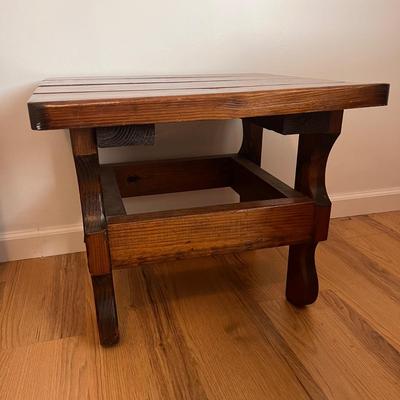 Solid Wood Accent Table (UB-DZ)