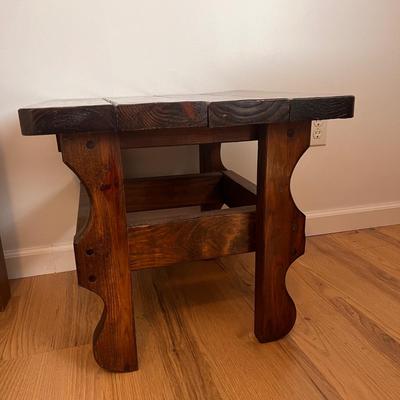 Solid Wood Accent Table (UB-DZ)