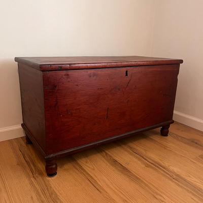 Solid Wood Chest with Key (UB-DZ)