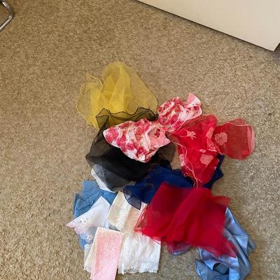 ASSORTMENT OF DRESS SCARVES