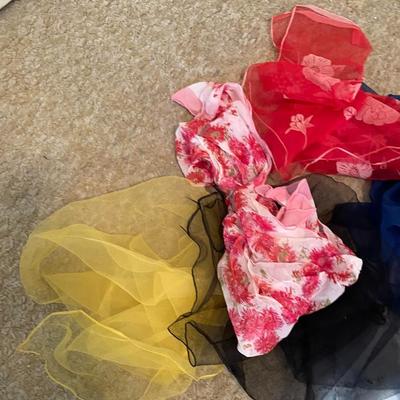 ASSORTMENT OF DRESS SCARVES