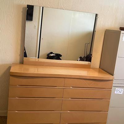 BLONDE 8 DRAWER DRESSER W/MIRROR