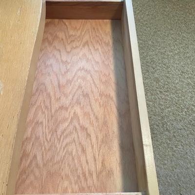 BLONDE 8 DRAWER DRESSER W/MIRROR