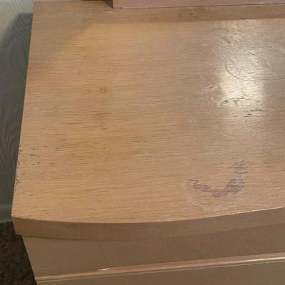 BLONDE 8 DRAWER DRESSER W/MIRROR