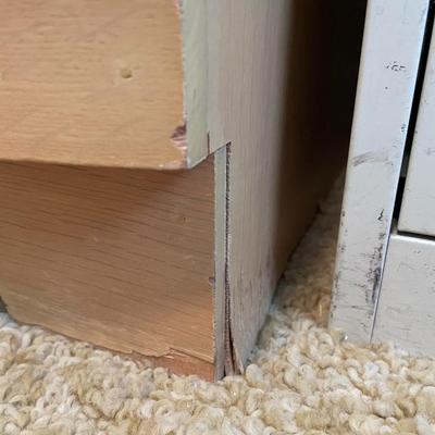 BLONDE 8 DRAWER DRESSER W/MIRROR