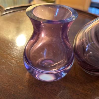 Glass Vases in Pink and Purple Variations (D-DZ)