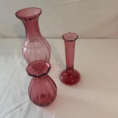 Glass Vases in Pink and Purple Variations (D-DZ)