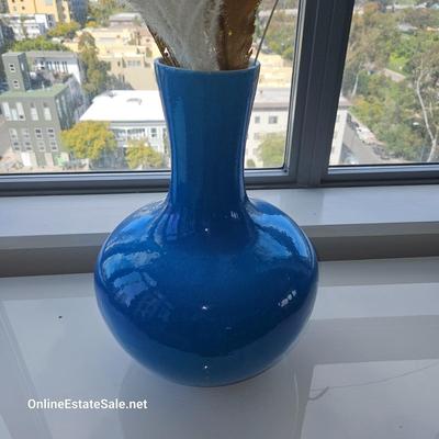 BLUE VASE WITH FEATHER