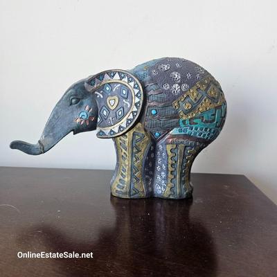 ELEPHANT STATUE