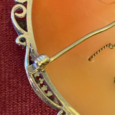 Lot 504: Antique Oval Cameo & Diamond 14k Pendant/Brooch