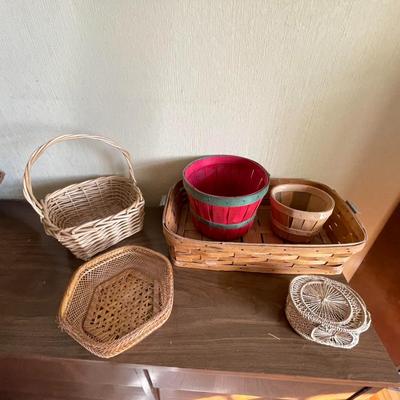WICKER, WOOD AND METAL BASKETS