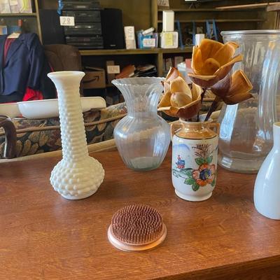 GLASS AND CERAMIC VASES PLUS 2 HURRICANES