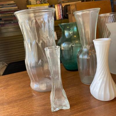 GLASS VASES, METAL FROG, 1 HURRICANE AND A BAG OF DECORATIVE ROCKS