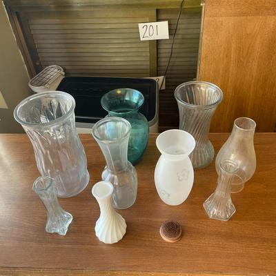 GLASS VASES, METAL FROG, 1 HURRICANE AND A BAG OF DECORATIVE ROCKS