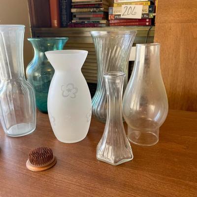GLASS VASES, METAL FROG, 1 HURRICANE AND A BAG OF DECORATIVE ROCKS