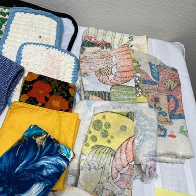 Big lot of towels and other