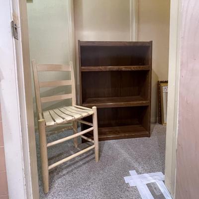 3 SHELF BOOKCASE AND A WOODEN CHAIR