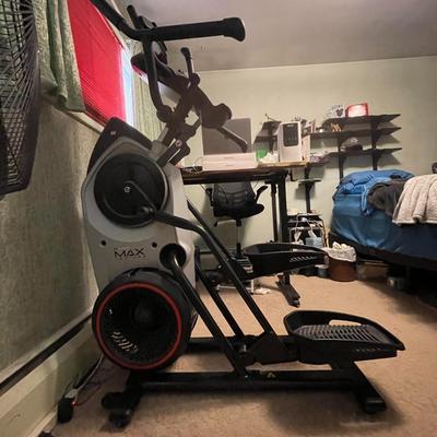LIKE NEW BOWFLEX MAX TRAINER M6