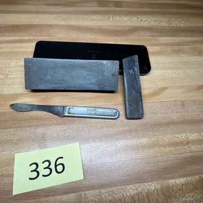 knife & sharpening stones